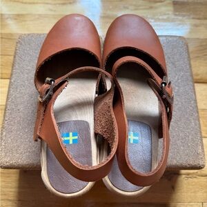 MIA Tan Leather Clog Sandals with Buckle Strap